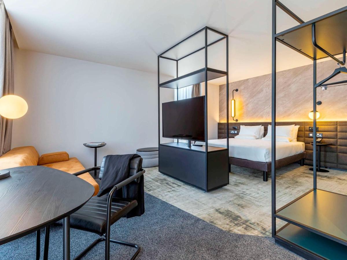 Novotel Liverpool Paddington Village ภายนอก รูปภาพ