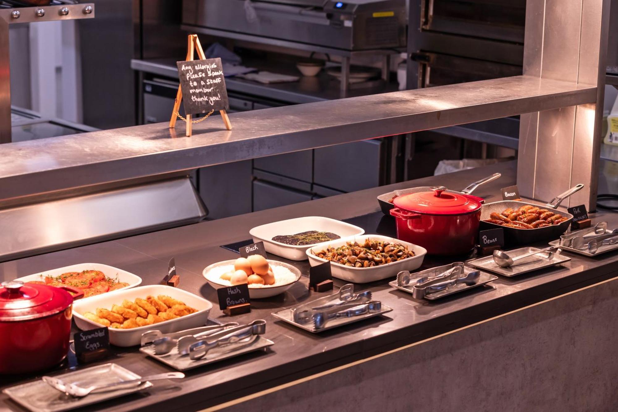 Novotel Liverpool Paddington Village ภายนอก รูปภาพ